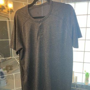 Lululemon Metal Vent Henley Navy and Green